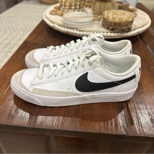 Big Kids' Nike Blazer Low '77 Shoes Size 5